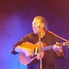 Jean-Yves, du groupe Babord Amures,  la guitare folk