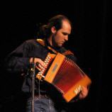 Julien, musicien du groupe de chants de marins BABORD AMURES